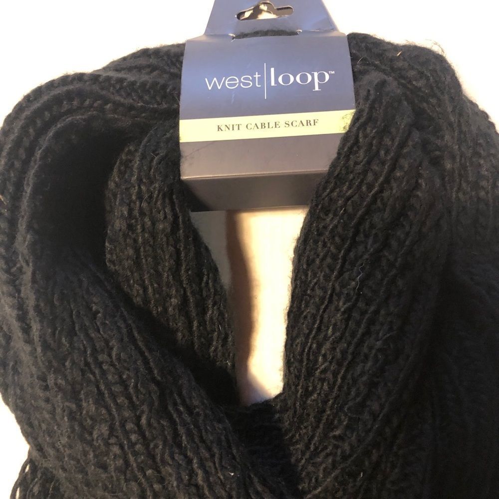 West Loop knit cable ,eternity scarf with black pull on beanie hat new